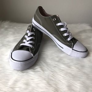New Sneakers Olive Color Size 8.5
